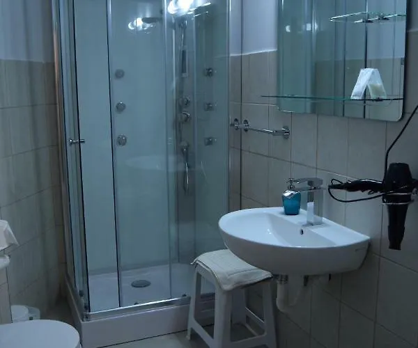 לינה וארוחת בוקר La Quercia